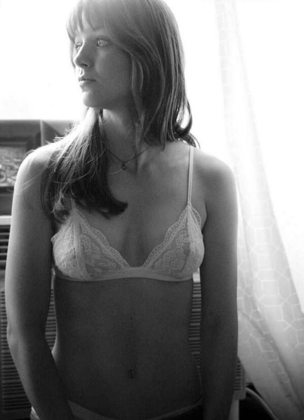 Melissa benoist bra