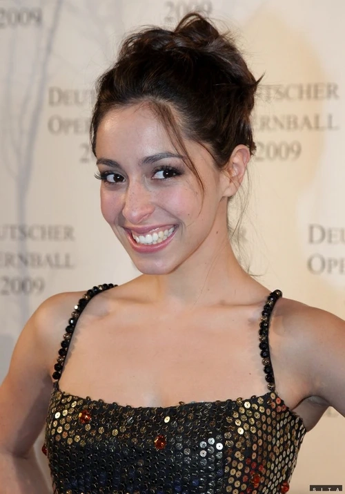 Голая Уна Чаплин (Oona Chaplin)